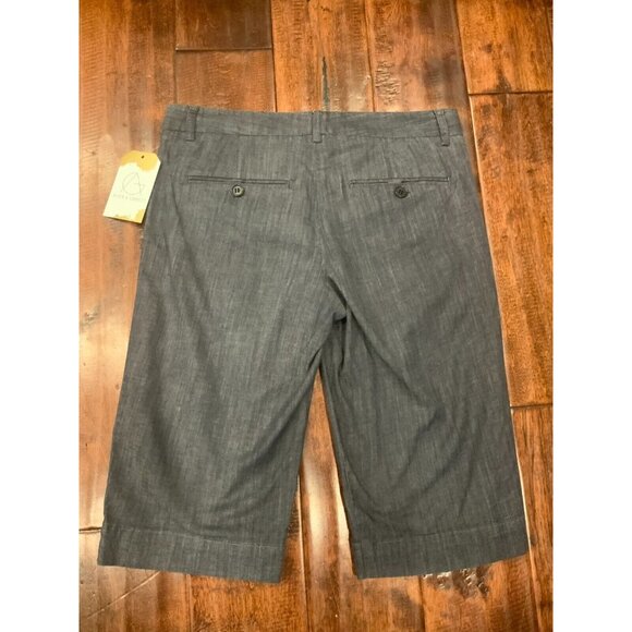 Theory Chambray Blue Lightweight Bermuda Shorts, Size 0 - Picture 4 of 6